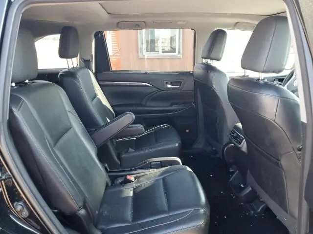 2016 TOYOTA HIGHLANDER LIMITED  