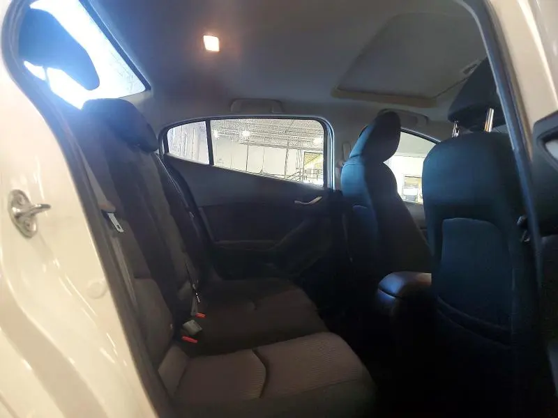 2015 MAZDA 3   