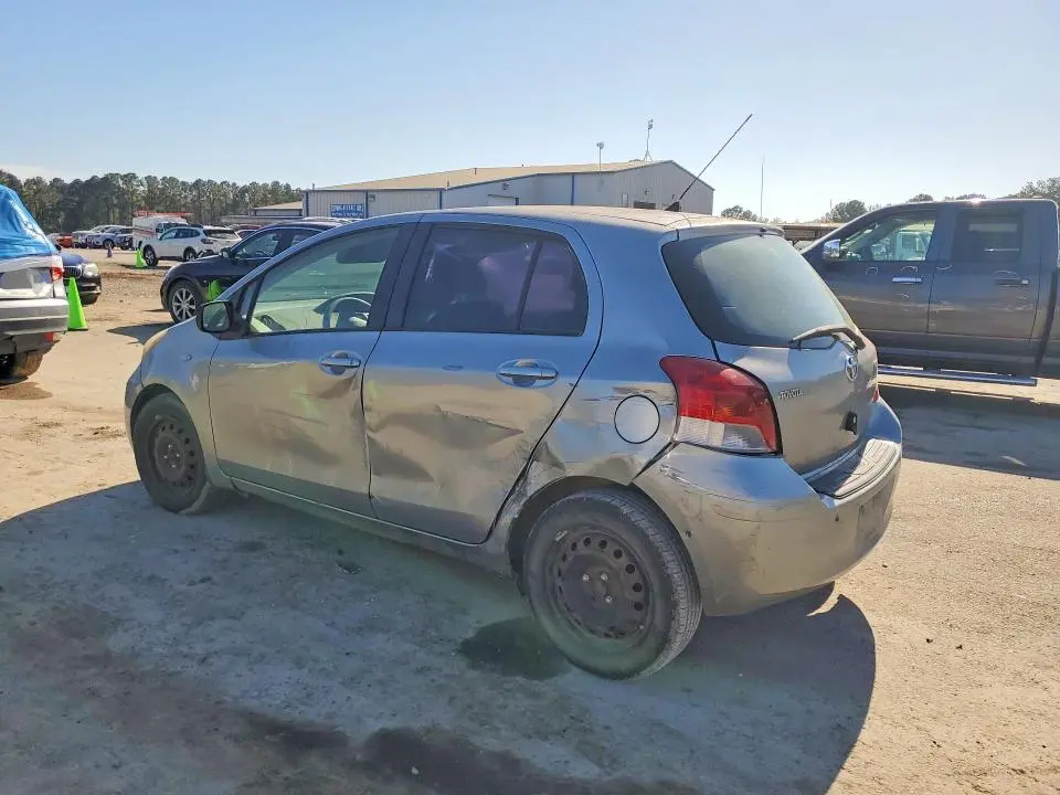 2011 TOYOTA YARIS BASE  