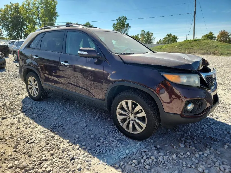 2011 KIA SORENTO LX  