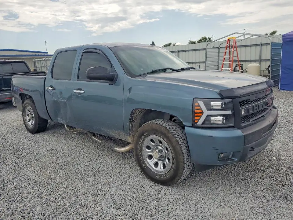 2011 CHEVROLET SILVERADO C1500 LT  
