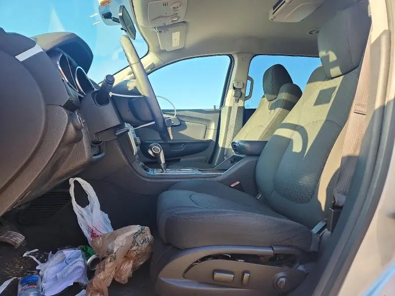 2012 CHEVROLET TRAVERSE LT  