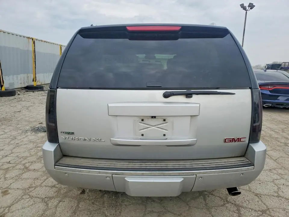 2012 GMC YUKON XL DENALI  