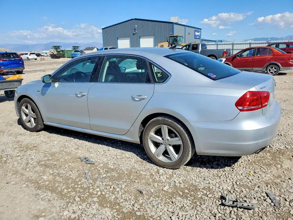 2015 VOLKSWAGEN PASSAT S  