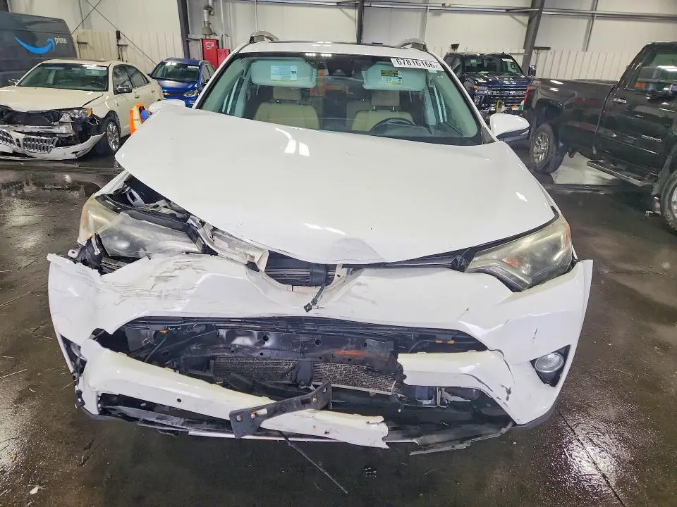 2016 TOYOTA RAV4 XLE  