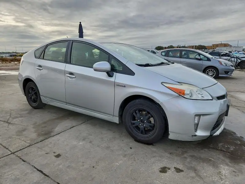 2014 TOYOTA PRIUS   