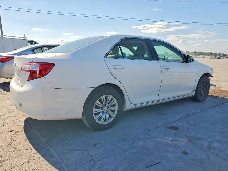2013 TOYOTA CAMRY LE  