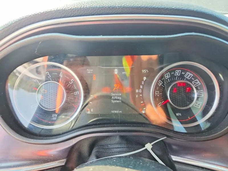 2015 DODGE CHALLENGER SXT  
