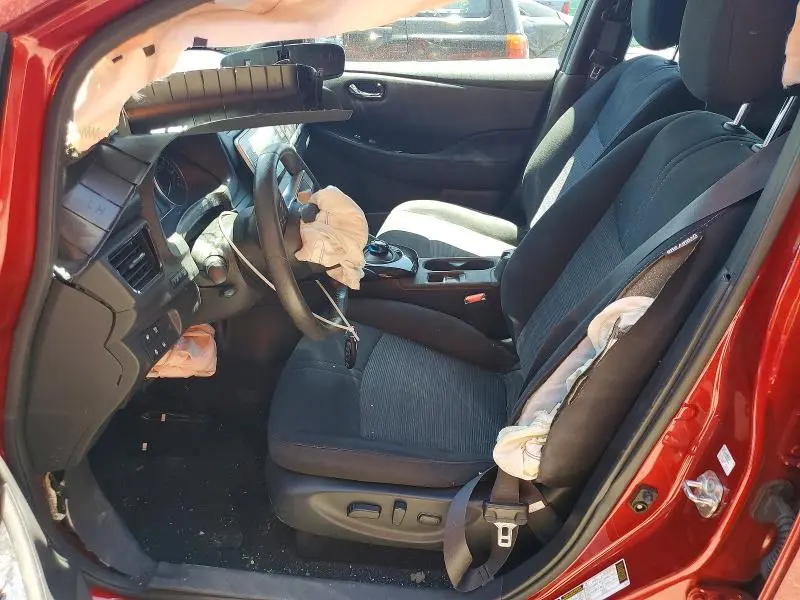 2021 NISSAN LEAF SV  