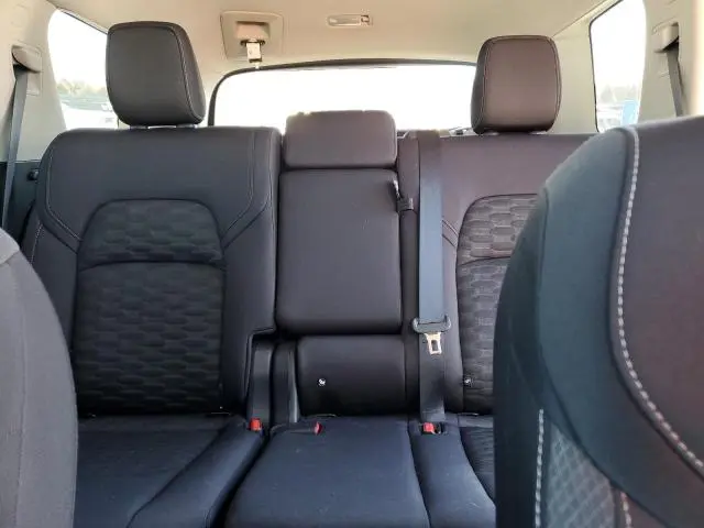 2022 NISSAN PATHFINDER S  
