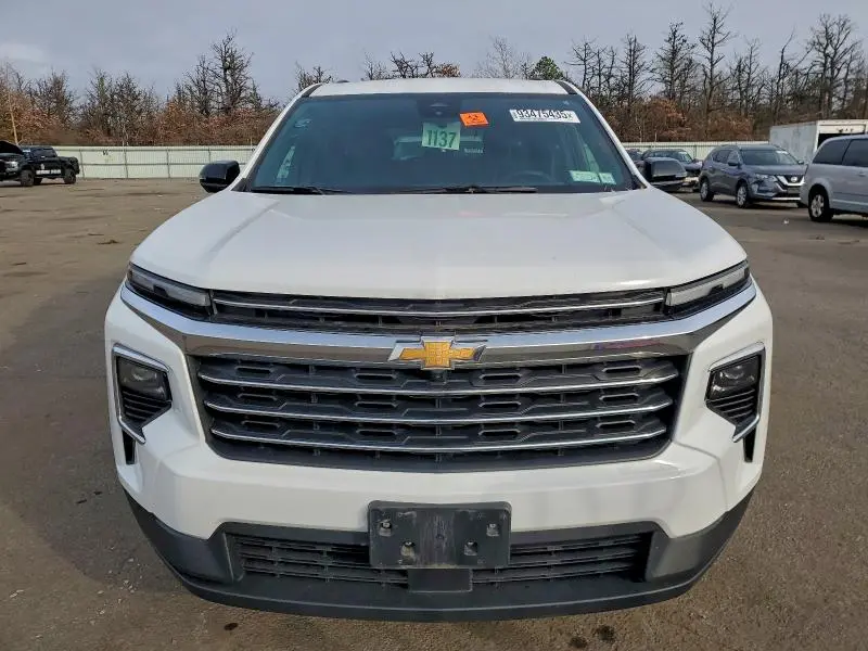 2024 CHEVROLET TRAVERSE LT  