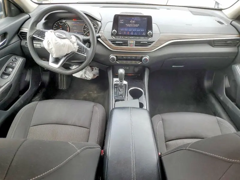 2024 NISSAN ALTIMA SV  