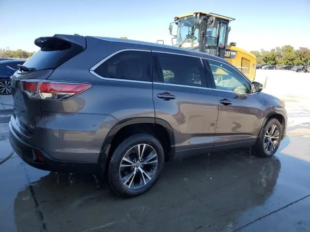 2016 TOYOTA HIGHLANDER XLE  