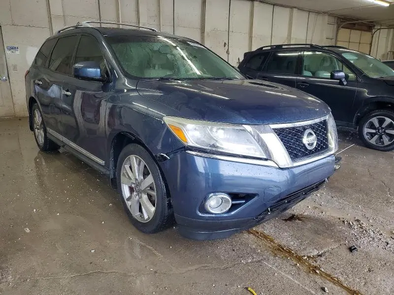 2013 NISSAN PATHFINDER S  