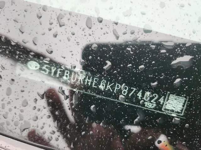 2019 TOYOTA COROLLA L  