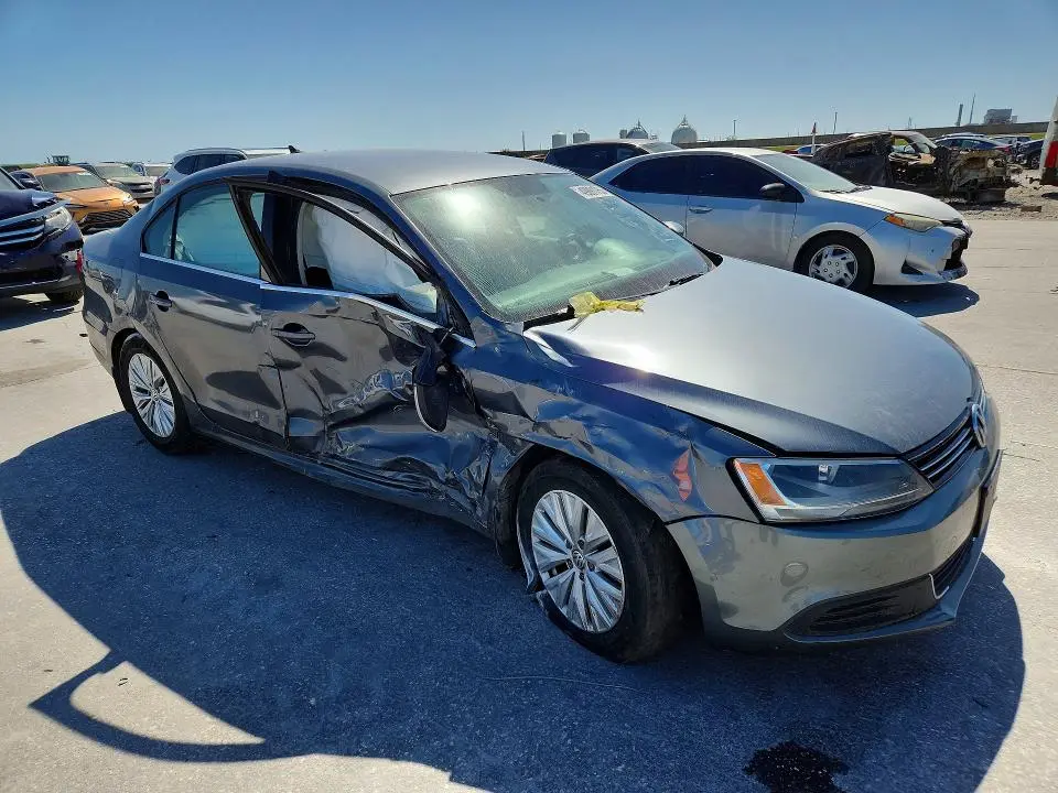 2013 VOLKSWAGEN JETTA TDI  