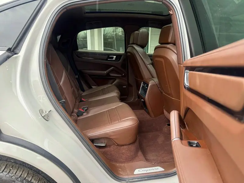 2021 PORSCHE CAYENNE COUPE  