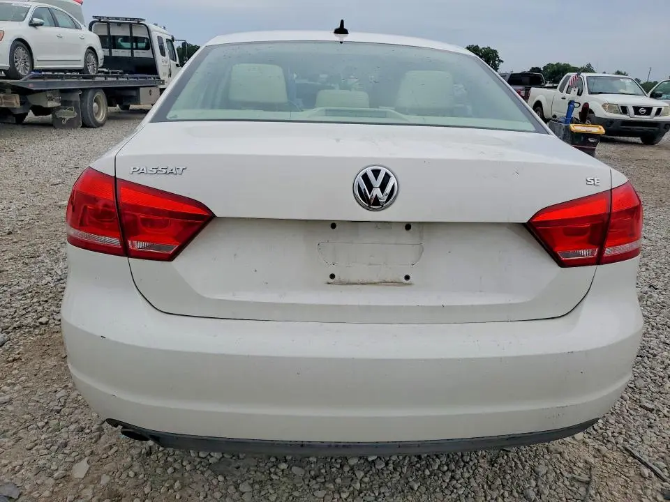 2012 VOLKSWAGEN PASSAT SE  