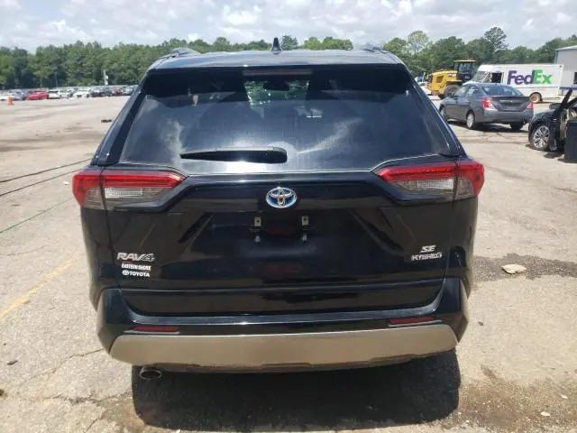 2022 TOYOTA RAV4 SE  