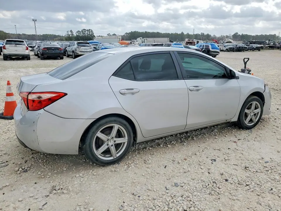 2017 TOYOTA COROLLA LE  