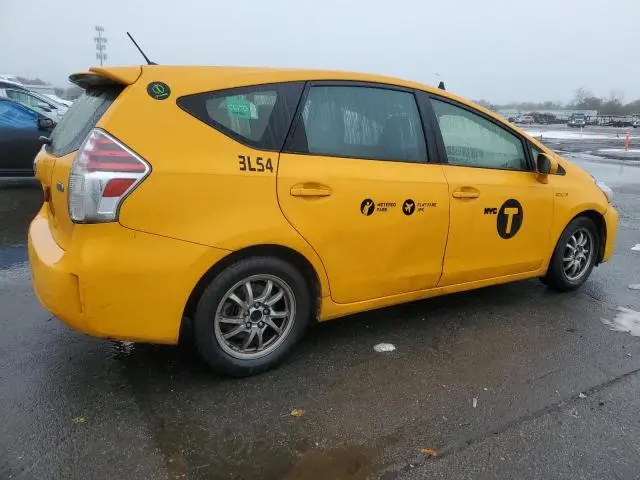 2016 TOYOTA PRIUS V