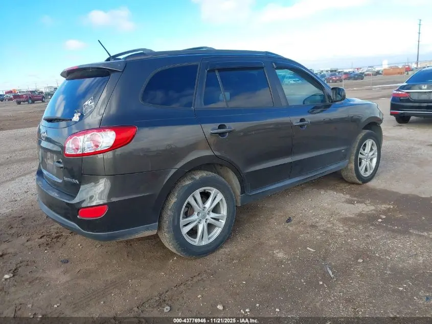 2011 HYUNDAI SANTA FE SE