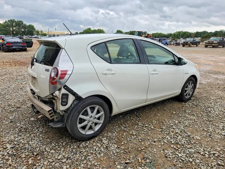 2013 TOYOTA PRIUS C FOUR  