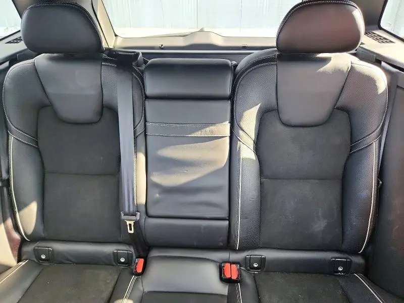 2019 VOLVO XC60 T6 R-DESIGN  