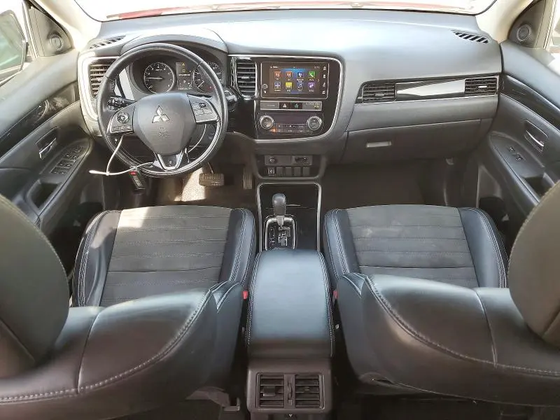 2019 MITSUBISHI OUTLANDER SE  