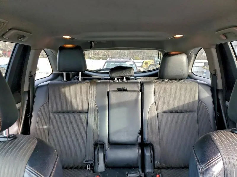 2016 TOYOTA HIGHLANDER LE  