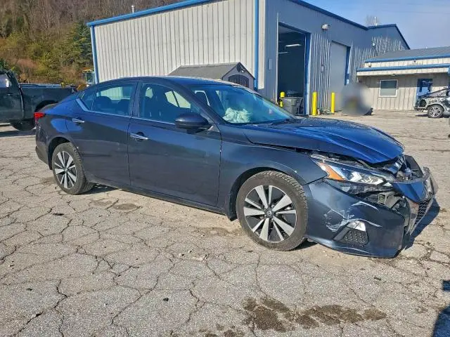 2021 NISSAN ALTIMA SV  