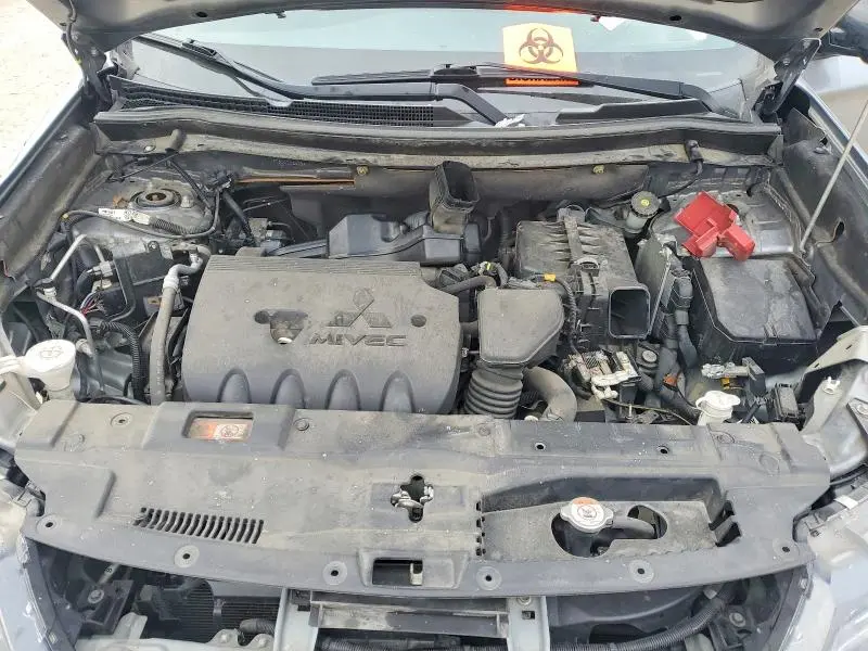 2018 MITSUBISHI OUTLANDER SE  