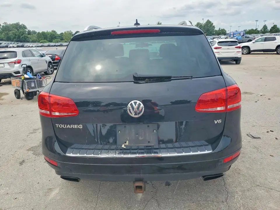 2014 VOLKSWAGEN TOUAREG V6  