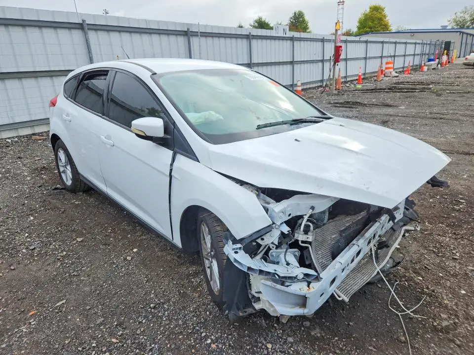 2017 FORD FOCUS SE  