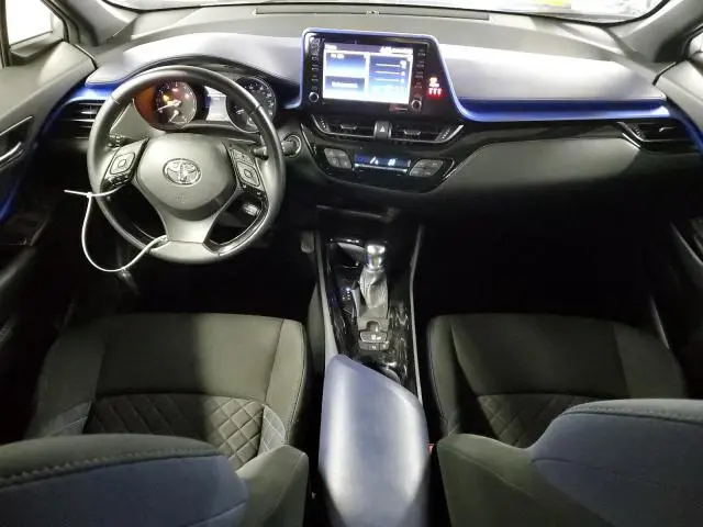 2020 TOYOTA C-HR XLE  