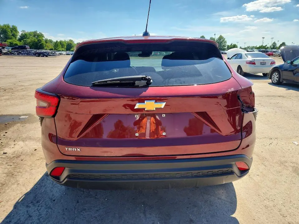 2024 CHEVROLET TRAX LS  