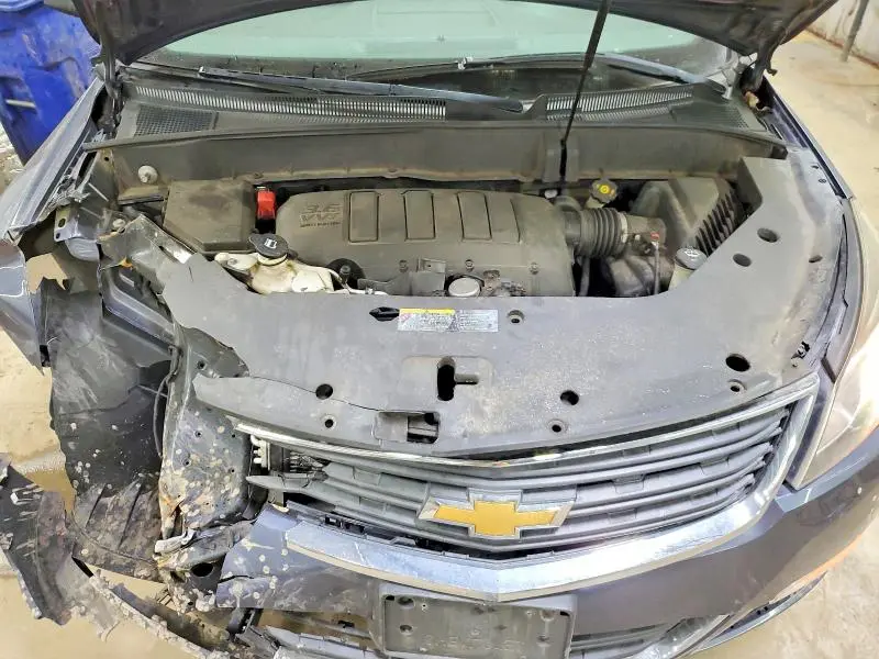 2014 CHEVROLET TRAVERSE LS  