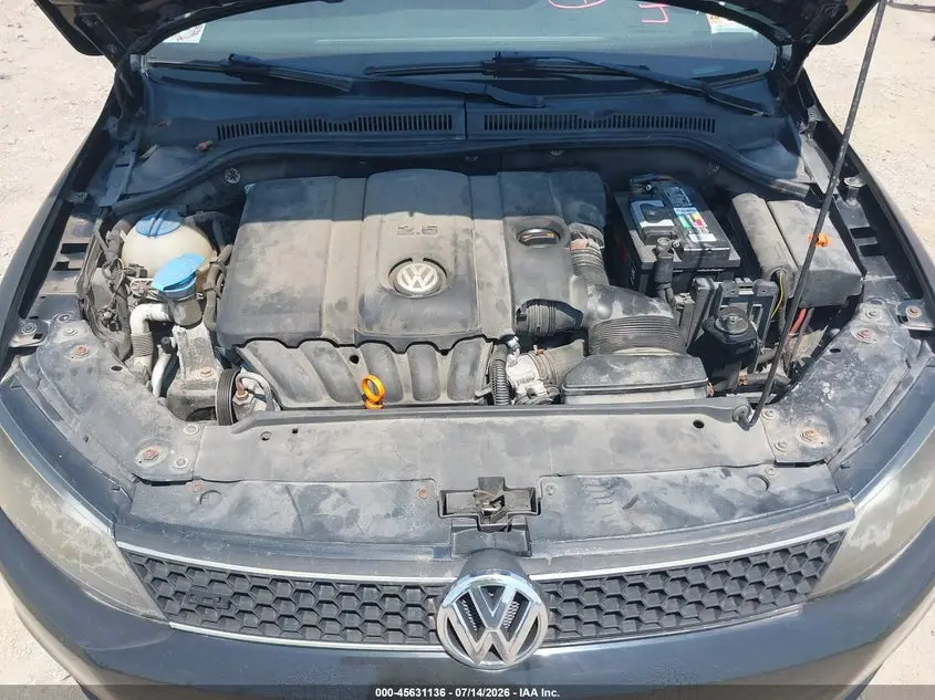 2013 VOLKSWAGEN JETTA 2.5L SE
