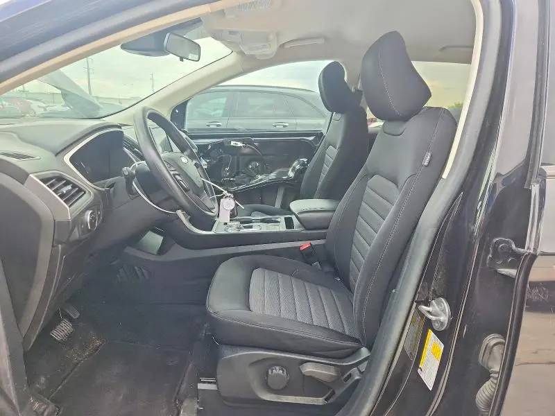 2021 FORD EDGE SE  