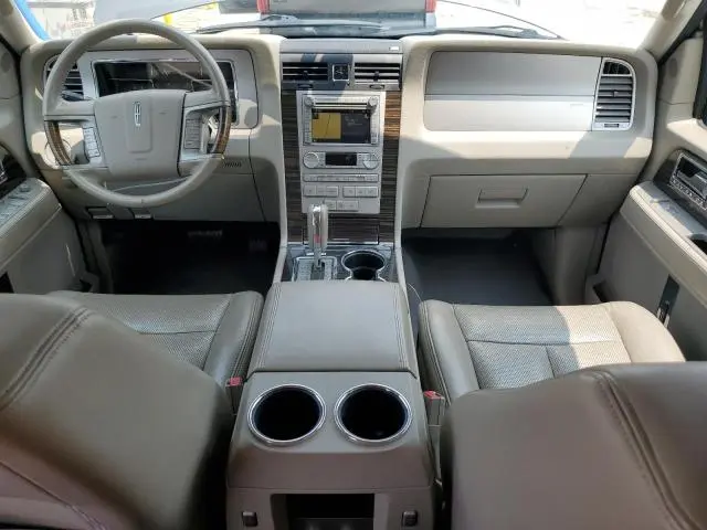 2010 LINCOLN NAVIGATOR   