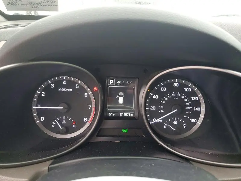 2017 HYUNDAI SANTA FE SE  