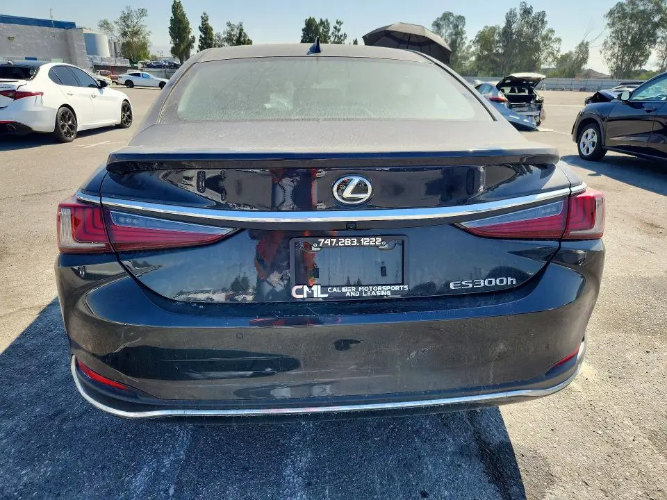 2025 LEXUS ES 300H BASE  