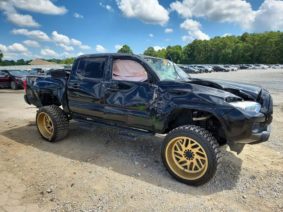 2023 TOYOTA TACOMA SR V6  