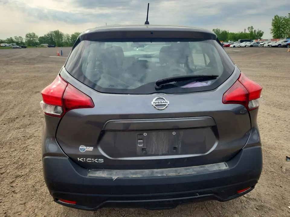 2019 NISSAN KICKS S  