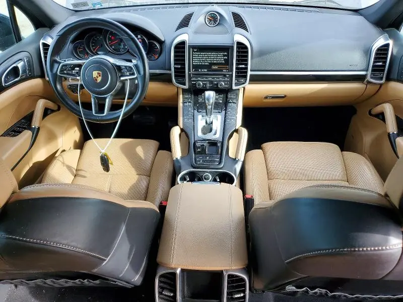 2016 PORSCHE CAYENNE   