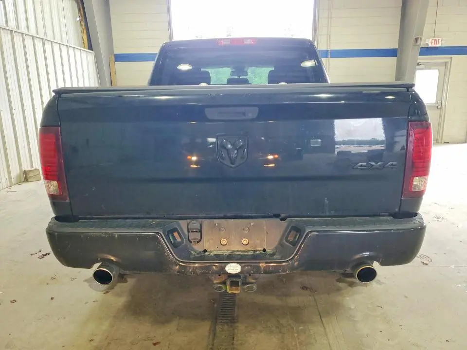 2014 RAM 1500 ST  