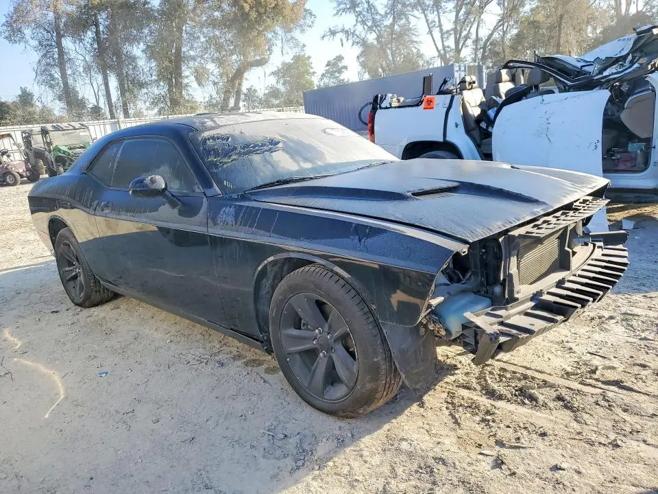 2015 DODGE CHALLENGER SXT  