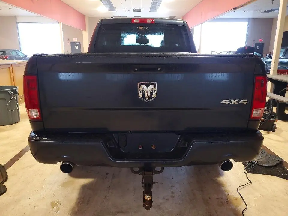 2014 RAM 1500 ST  