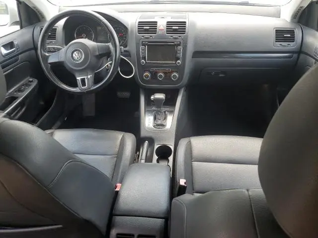 2010 VOLKSWAGEN JETTA SE  