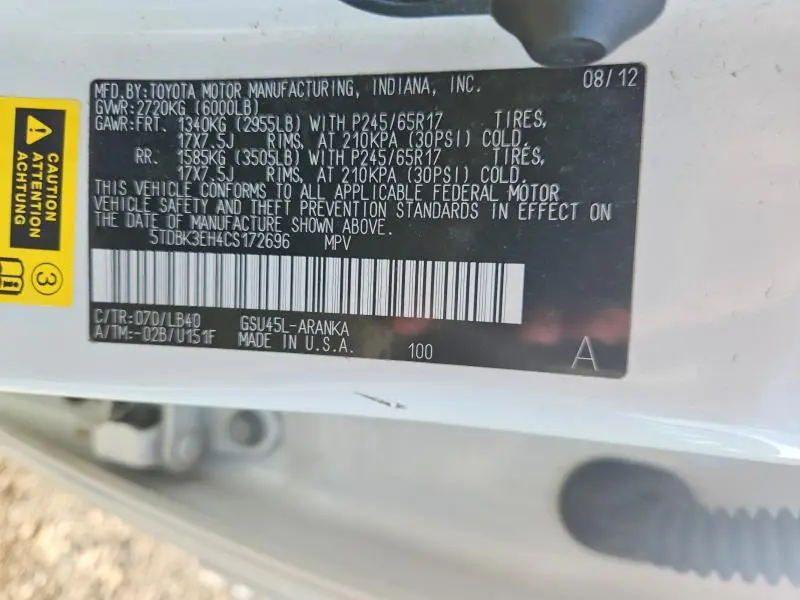 2012 TOYOTA HIGHLANDER SE  